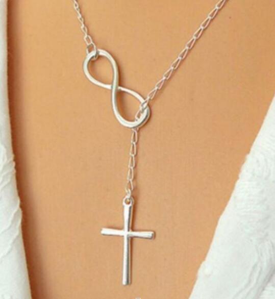 Stylish Short Cross Necklace in Sterling Silver